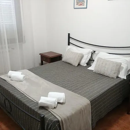 A Casa Di Gino 데센자노델가르다